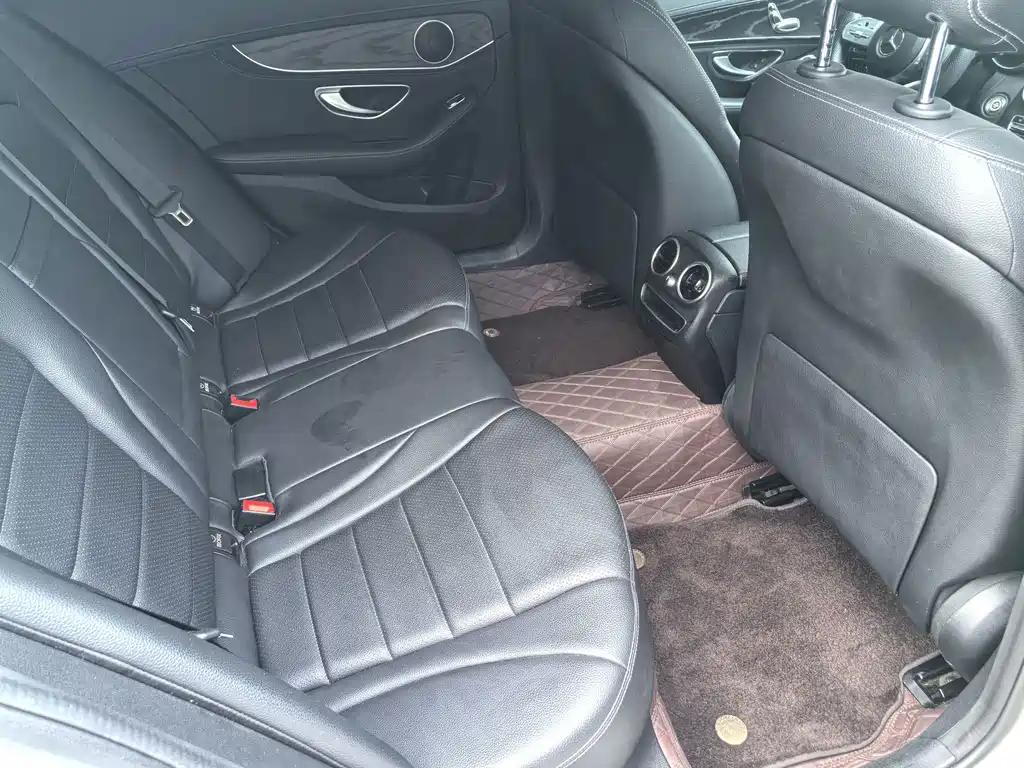 Mercedes-Benz C-Class — миниатюра 12