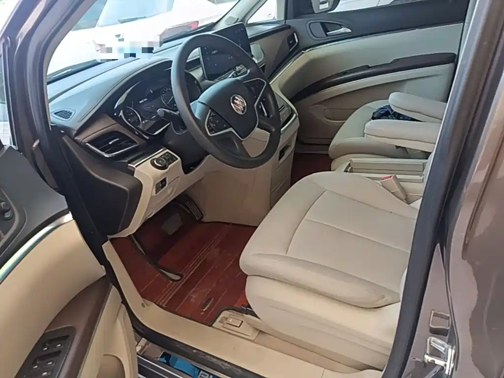 Buick GL8 — миниатюра 22