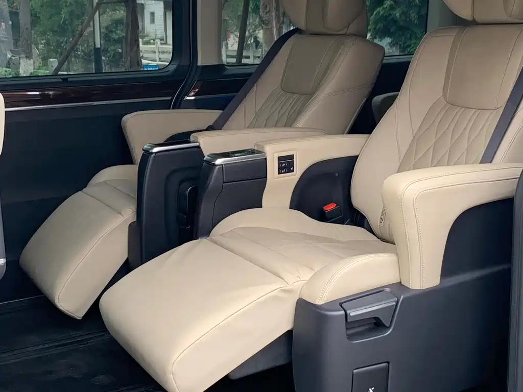 Toyota Granvia(海外) — миниатюра 9