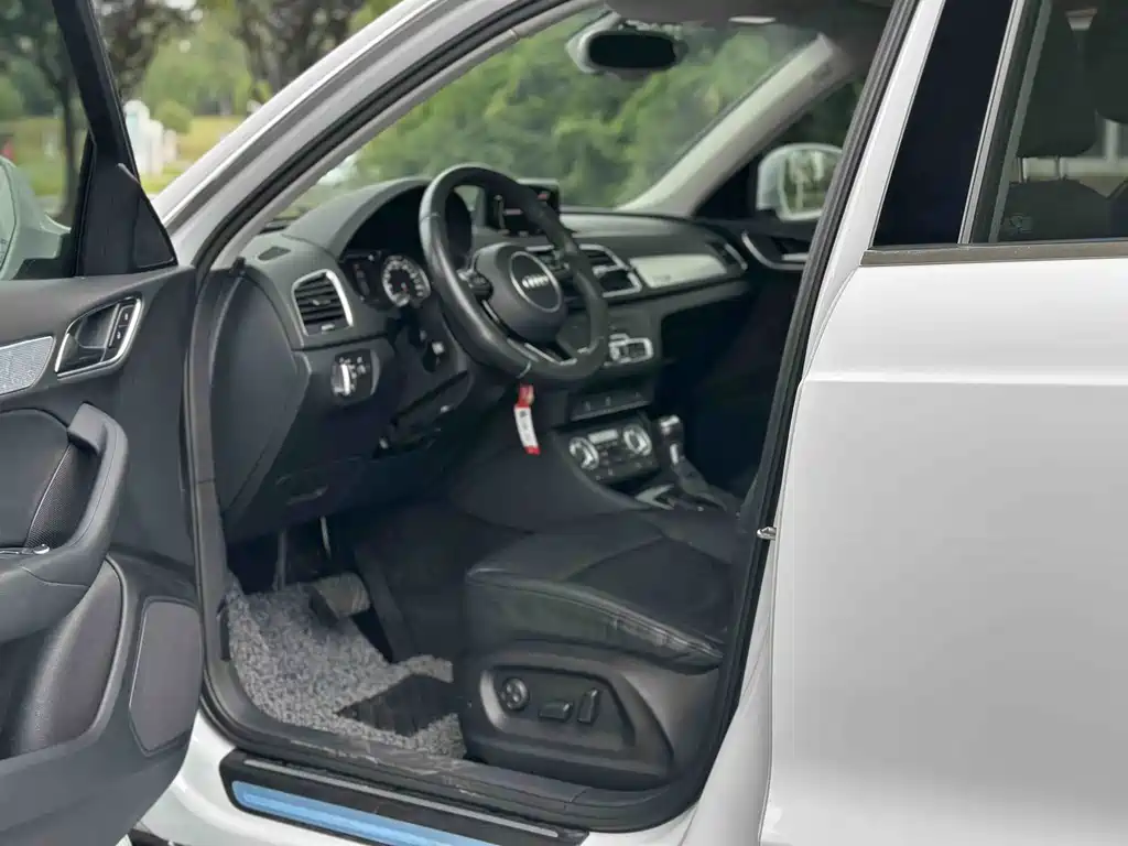 Audi Q3 (Import) — миниатюра 8