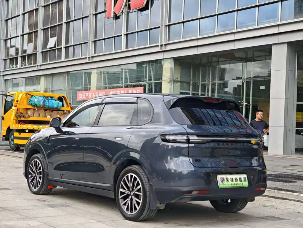 Leapmotor Leapmotor B10 — миниатюра 5