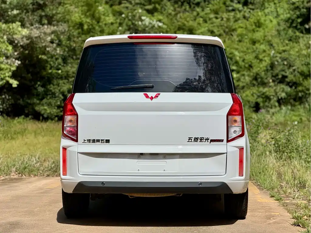Wuling Hongguang PLUS — миниатюра 5