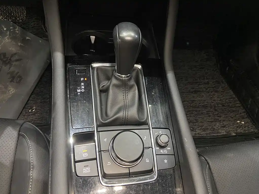 Mazda 3 Axela — миниатюра 17