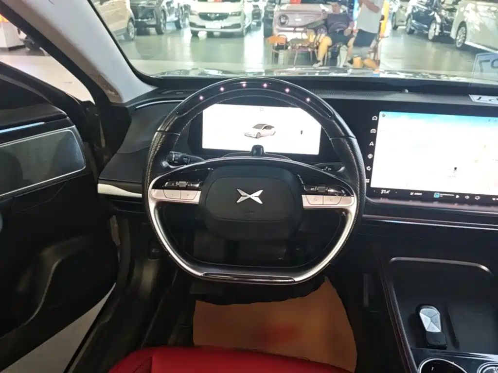XPeng P7 — миниатюра 11