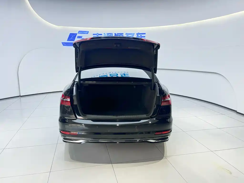 Audi A6L 2023 40 TFSI Luxury