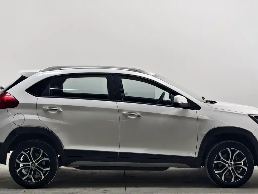 Chery New Energy Tiggo 3xe — миниатюра 7