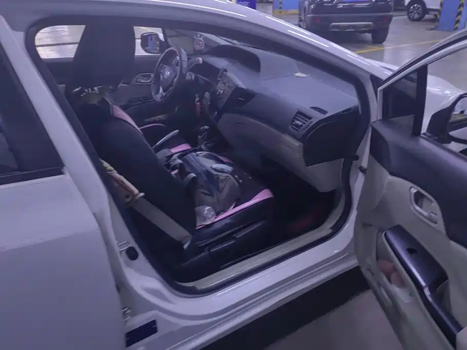 Honda Civic — миниатюра 8
