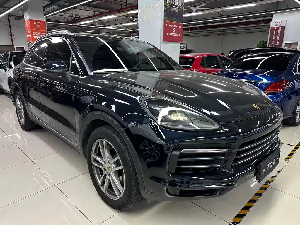 Porsche Cayenne — миниатюра 3