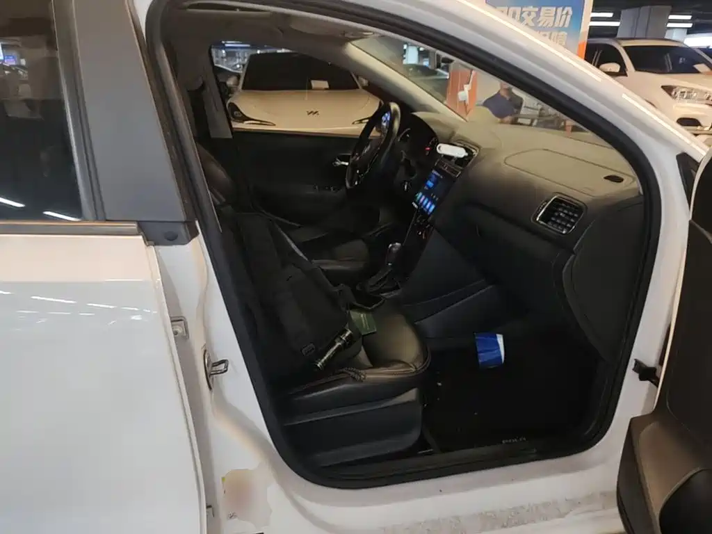 Volkswagen Polo — миниатюра 25