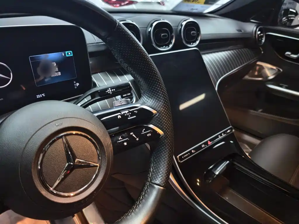 Mercedes-Benz C-Class — миниатюра 8