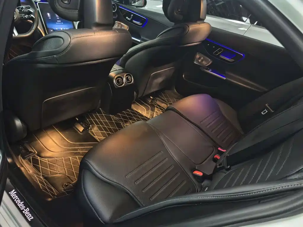 Mercedes-Benz C-Class — миниатюра 19