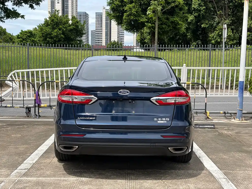 Ford Mondeo — миниатюра 5