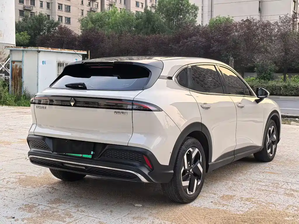 Baojun Yunhai — миниатюра 9