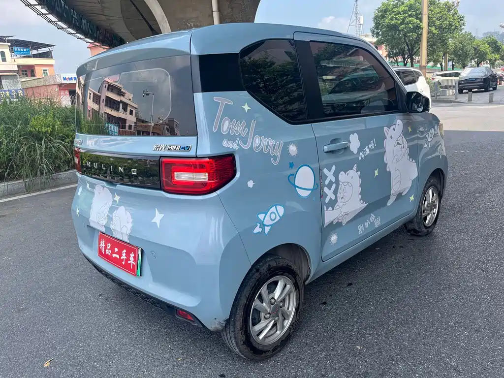 Wuling MINIEV — миниатюра 10