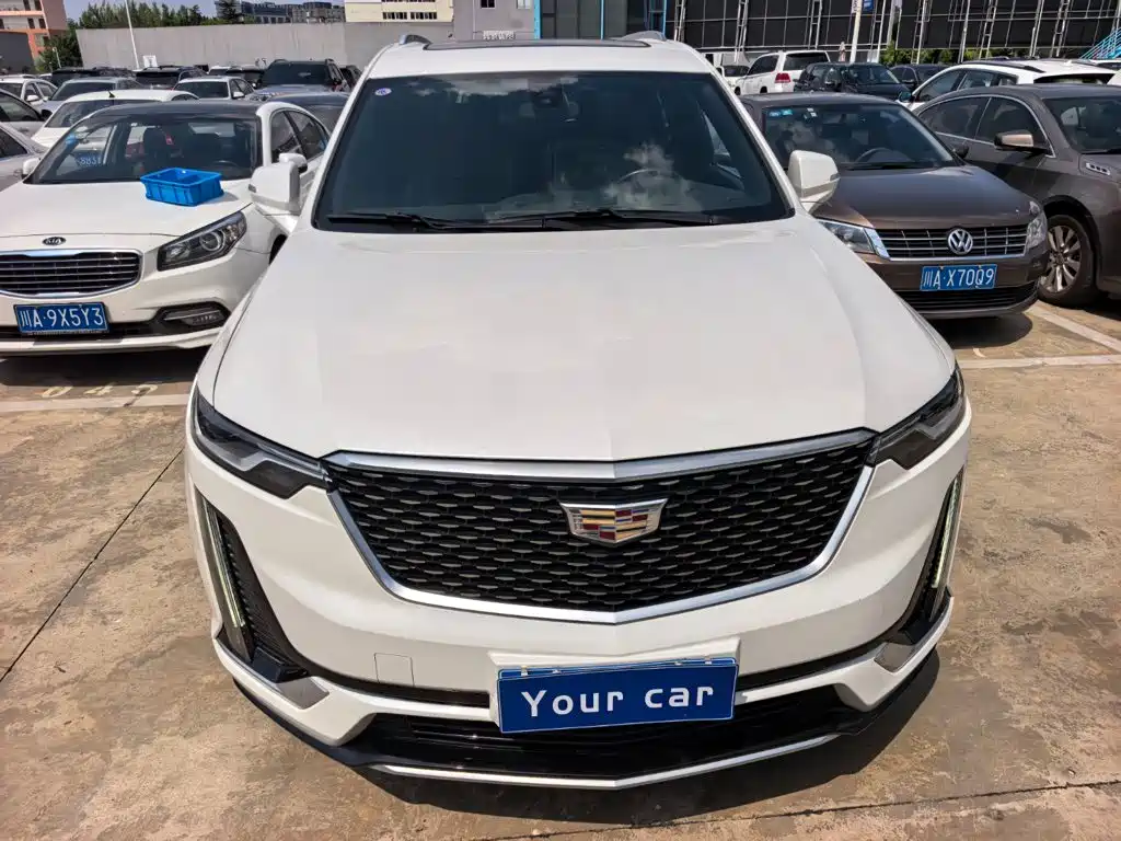 Cadillac XT6 2020 28T мест