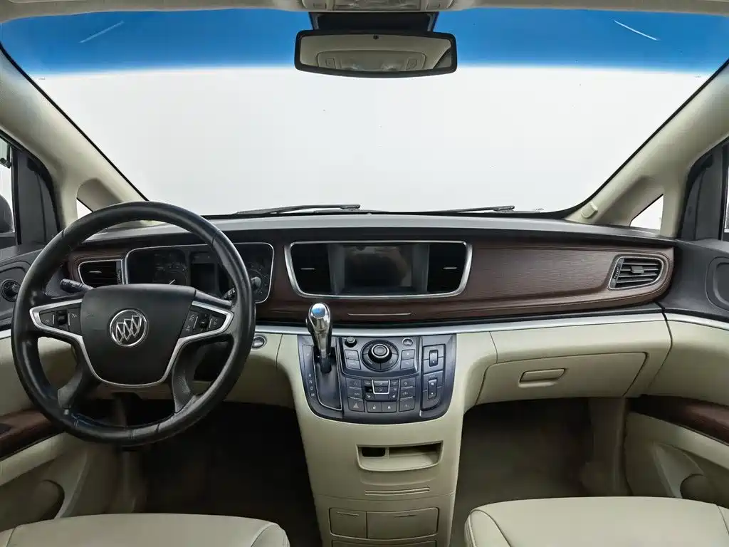 Buick GL8 2017 25S Luxury V
