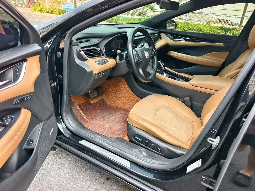 Buick LaCrosse 2021 652T Luxury
