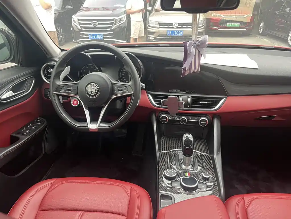 Alfa Romeo Giulia — миниатюра 5