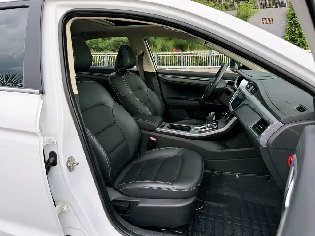 Geely Emgrand GL — миниатюра 14