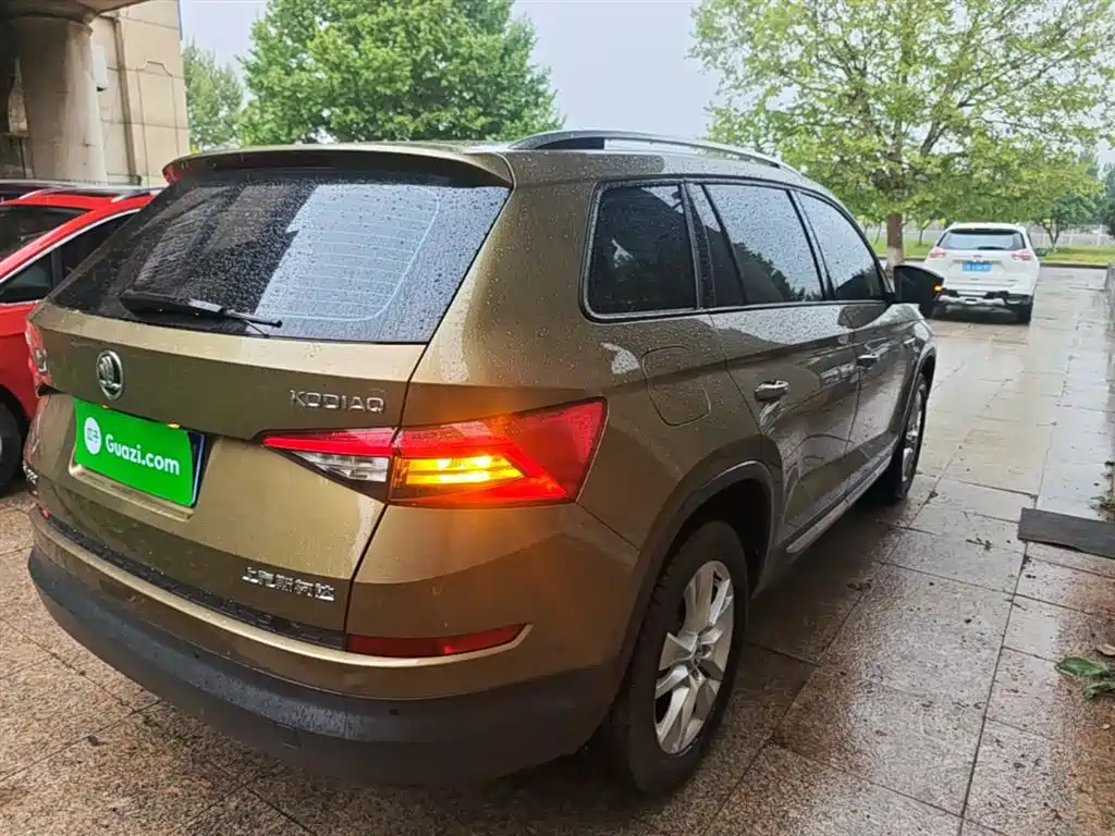 Skoda Kodiaq 2017 TSI330 5 мест Comfort