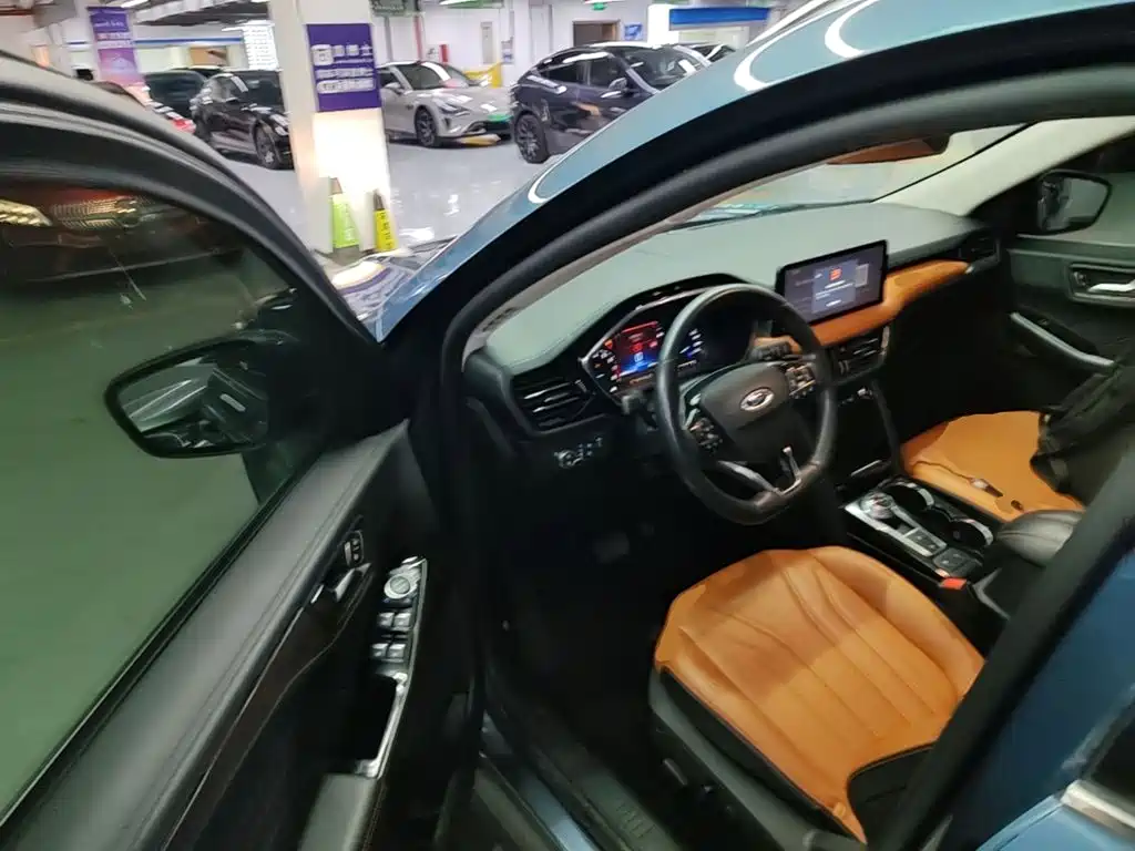 Ford Escape — миниатюра 16