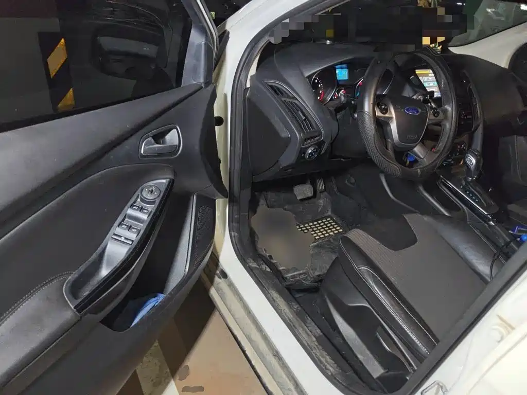 Ford Focus — миниатюра 12