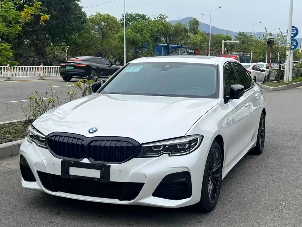 BMW 3 Series 2021