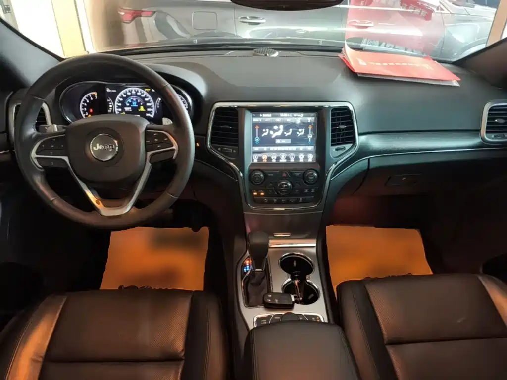 Jeep Grand Cherokee (Import) — миниатюра 10