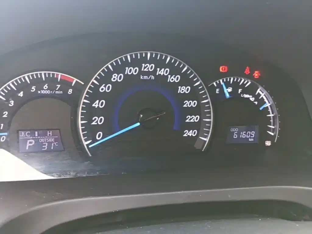 Toyota Camry — миниатюра 12