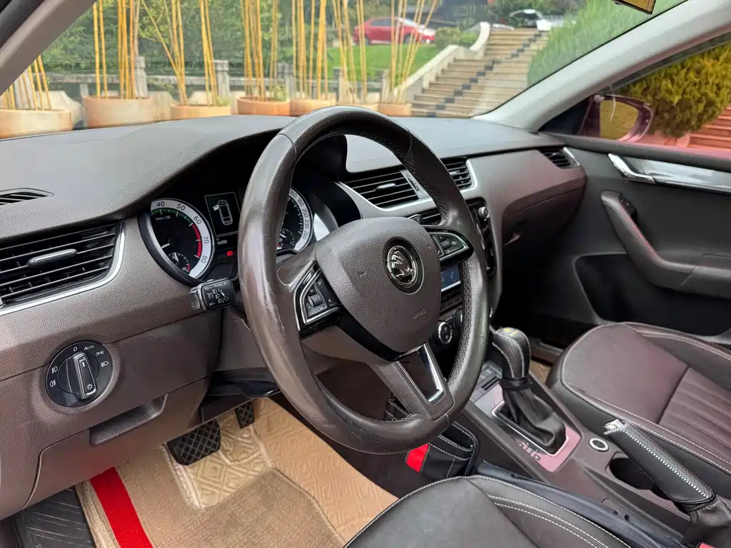 Skoda Octavia — миниатюра 15