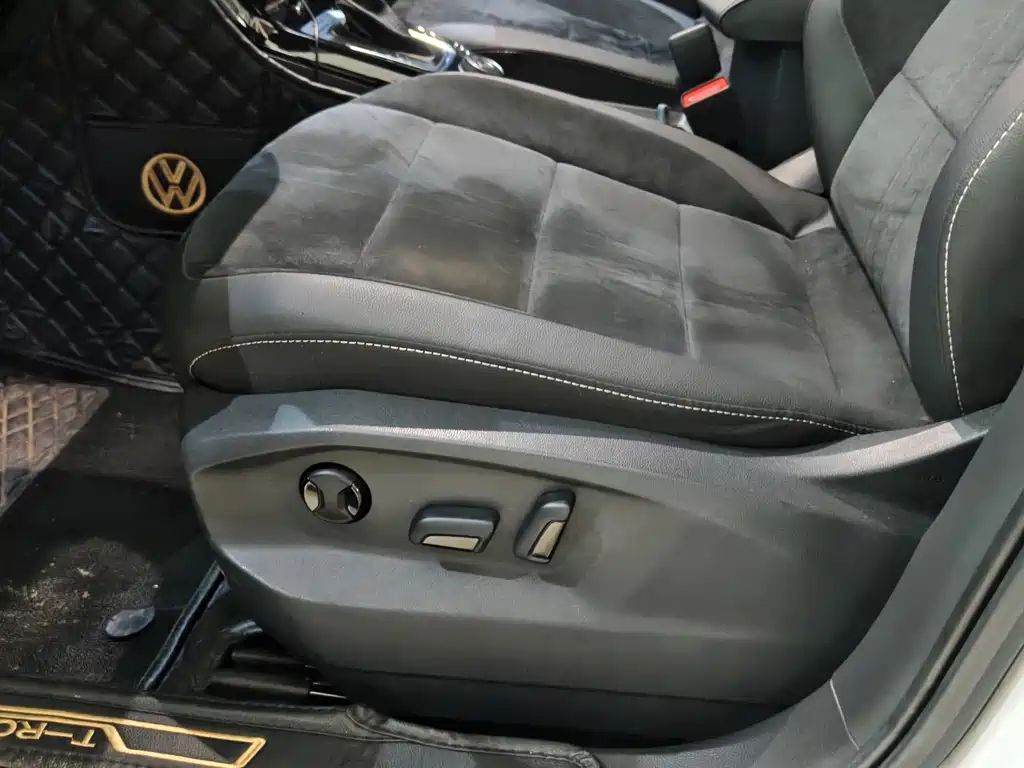Volkswagen T-Roc — миниатюра 16