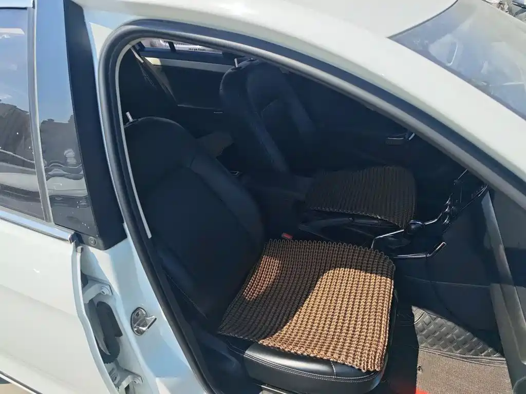 Volkswagen Jetta — миниатюра 3