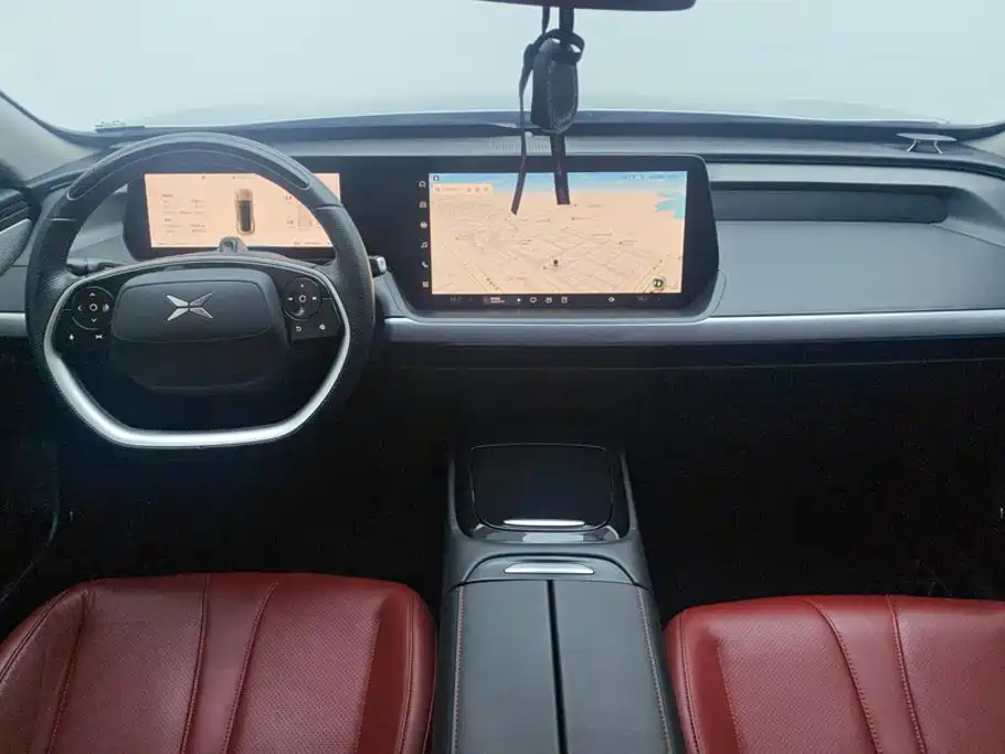 XPeng P7 — миниатюра 12