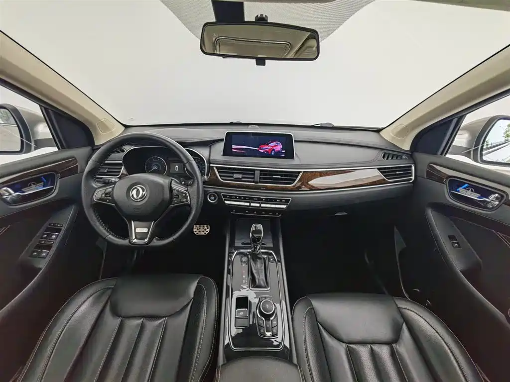 Dongfeng 580 2017 1.5T CVT