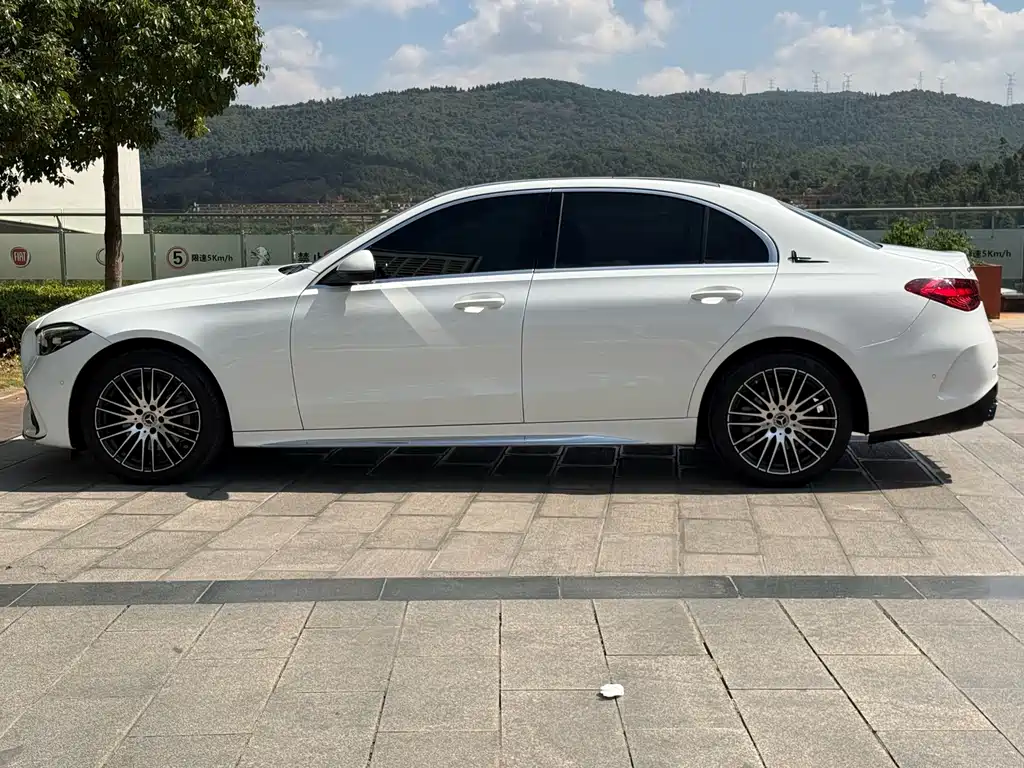 Mercedes-Benz C-Class — миниатюра 22