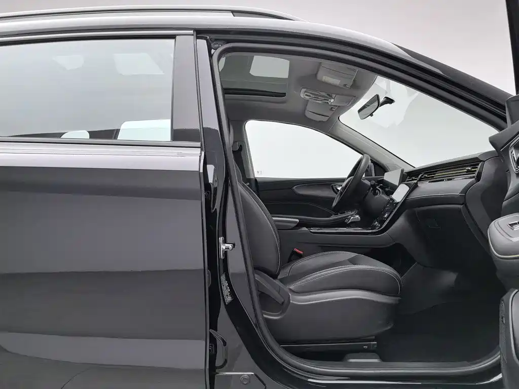 Roewe RX5 — миниатюра 23