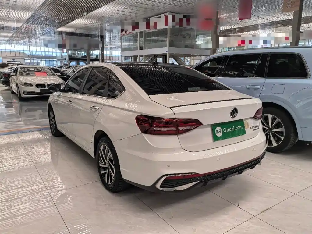 Volkswagen Lavida — миниатюра 5