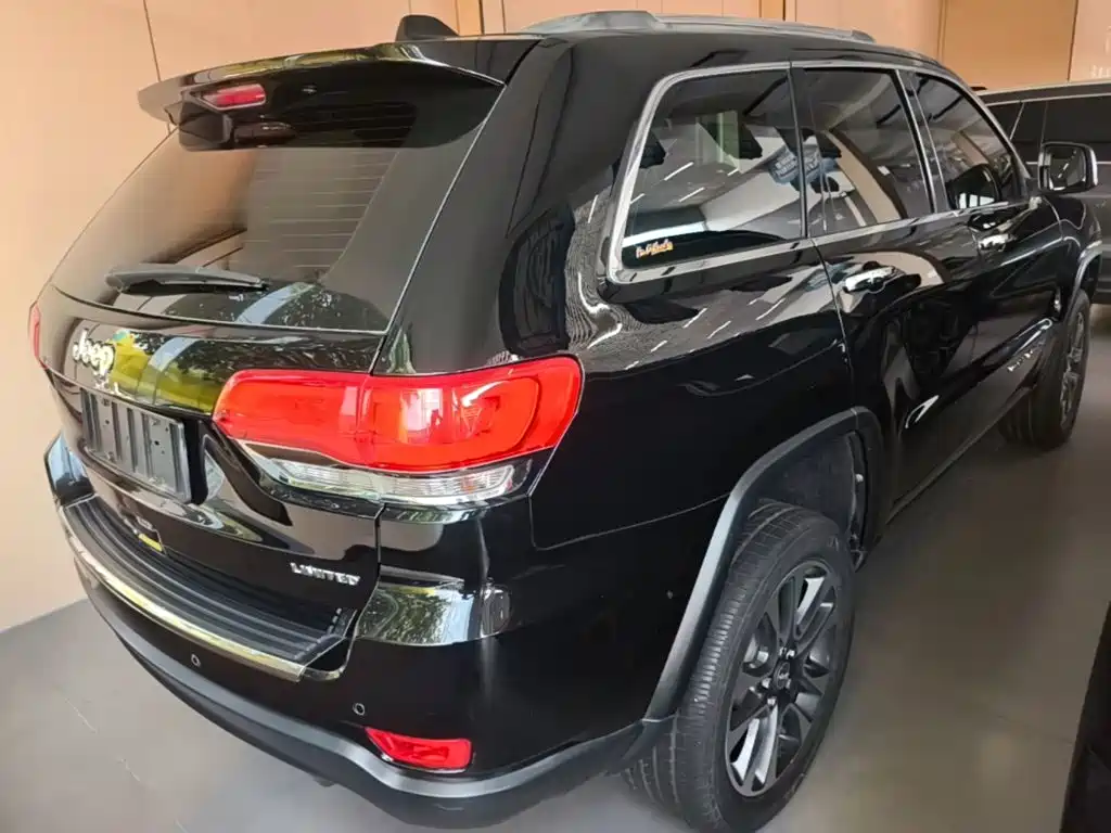 Jeep Grand Cherokee (Import) — миниатюра 7