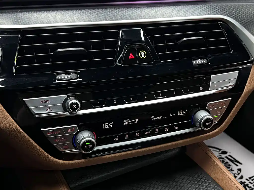BMW 5 Series (Import) — миниатюра 25