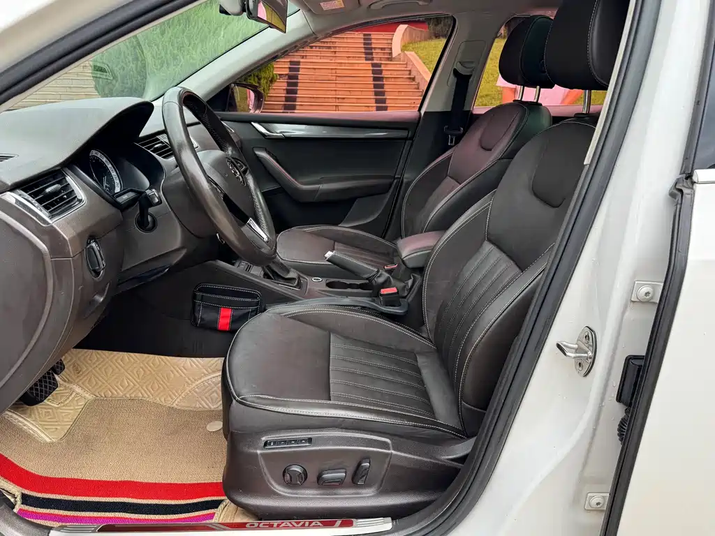 Skoda Octavia — миниатюра 12