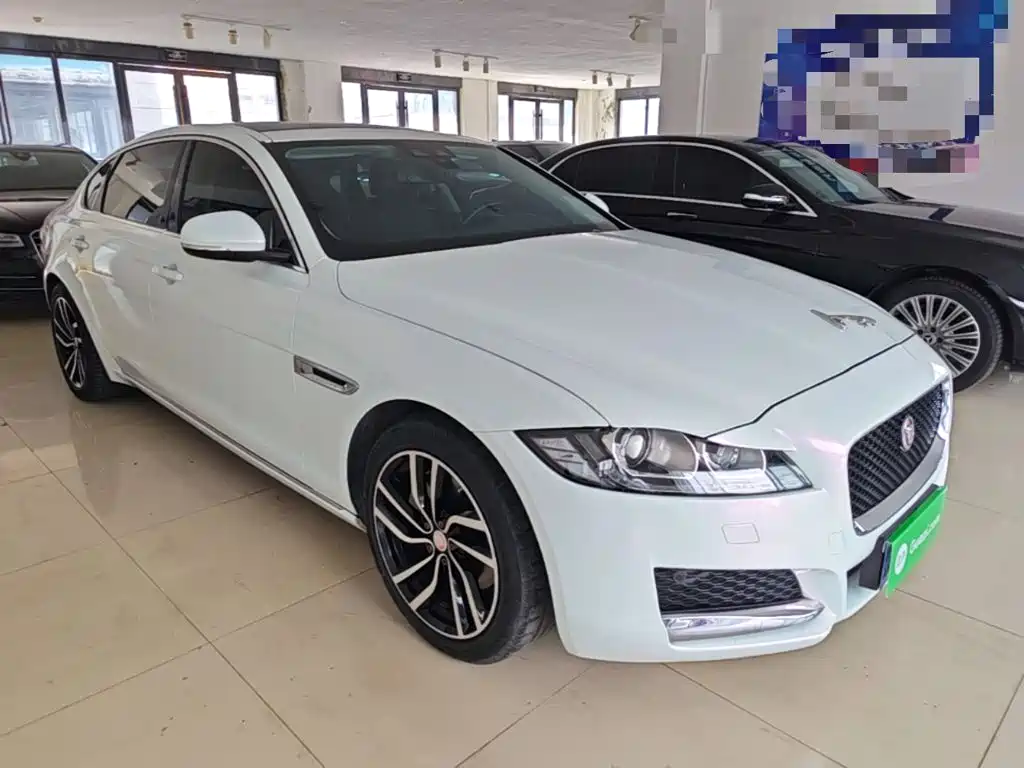Jaguar XFL — миниатюра 4