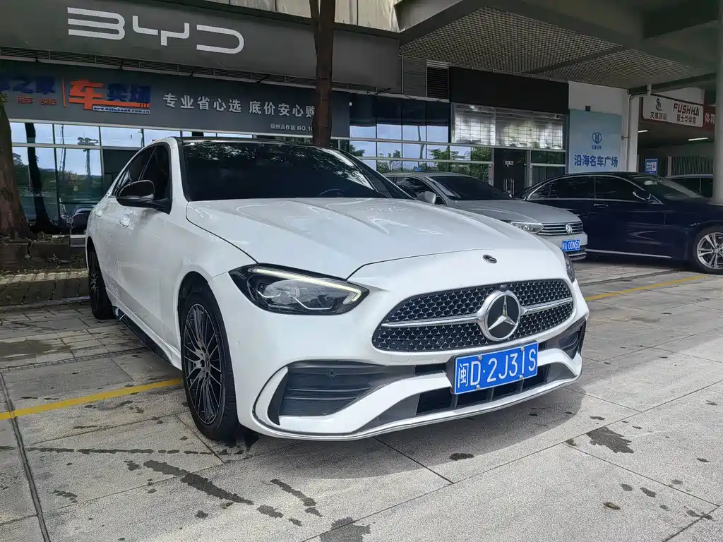 Mercedes-Benz C-Class — миниатюра 3