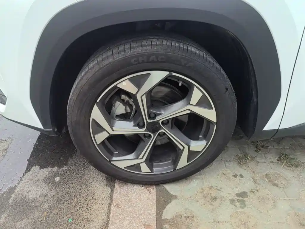 Geely Boyue L — миниатюра 23