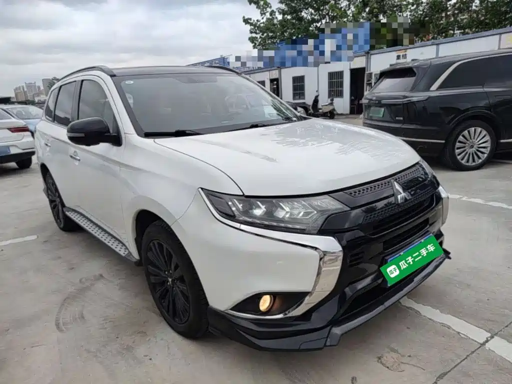 Mitsubishi Outlander — миниатюра 4