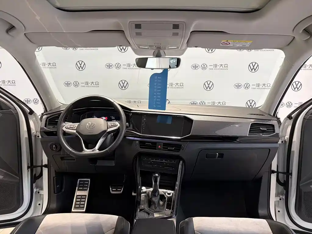 Volkswagen X — миниатюра 7