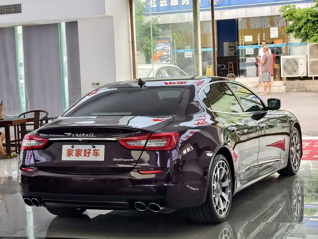 Maserati Quattroporte — миниатюра 16