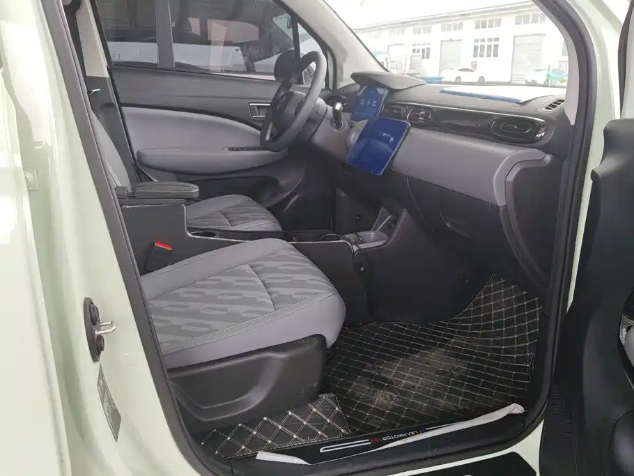 Leapmotor Leapmotor T03 — миниатюра 8