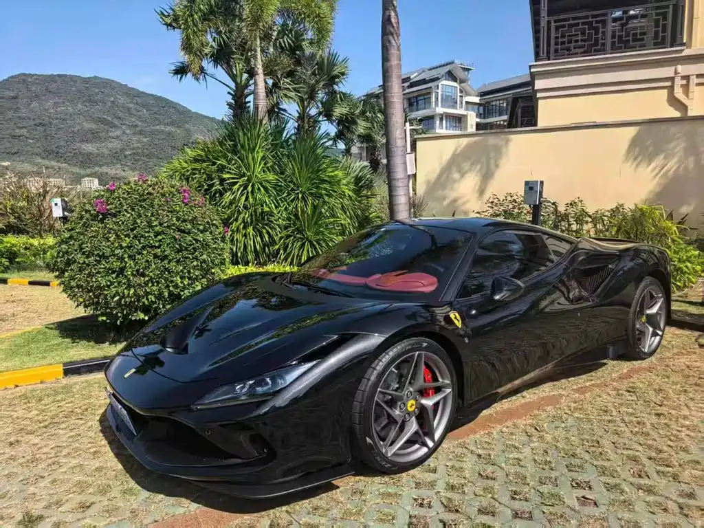Купить Ferrari F8
