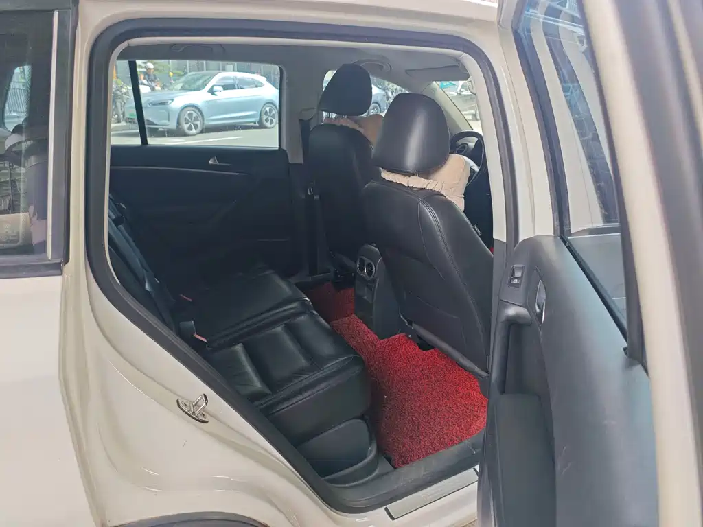 Volkswagen Tiguan — миниатюра 10