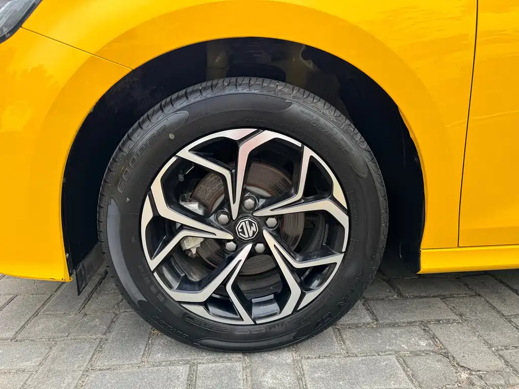 MG MG5 — миниатюра 25